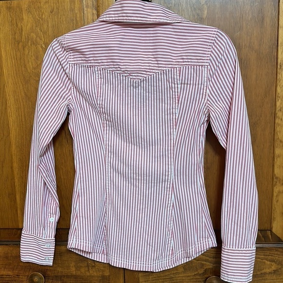 Guess Jeans Stretch Long-sleeved V-Neck Button down Shirt Red|White Stripes XS - Picture 2 of 7